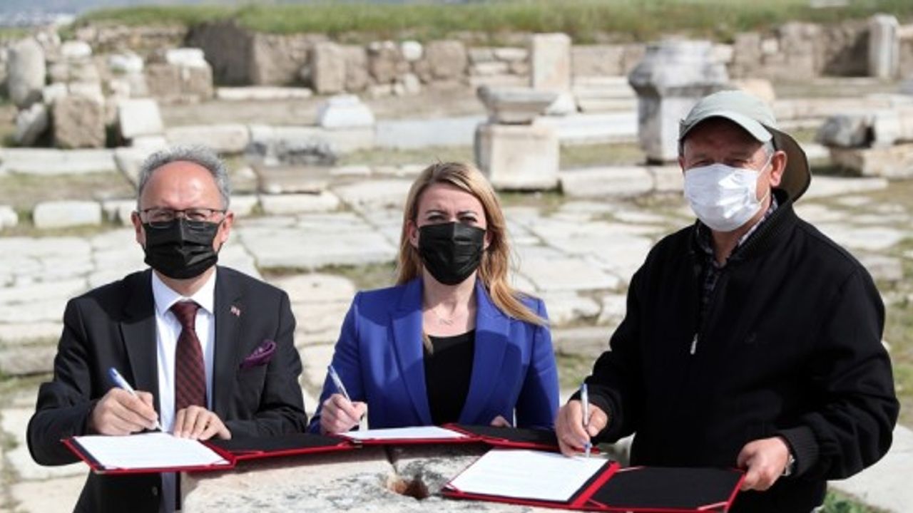 TRAİAN ÇEŞMESİ RESTORE EDİLECEK