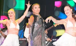 DEMET AKALIN KEMER'DE İZLEYENLERİ COŞTURDU