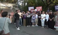 TBMM ÖNÜNDE SALİHA AKKAŞ PROTESTOSU!