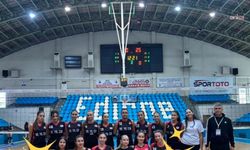 KIZ VOLEYBOL TAKIMI ÖĞRENCİLERİNİN FOTOĞRAFI SANSÜRLENDİ!