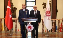 BAKAN GÜLER YENİ HAVA KUVVETLERİ KOMUTANINI KABUL ETTİ
