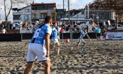 SAKARYA KOCAALİ SAHİLİNDE PLAJ FUTBOLUNDA HEYECAN ZİRVEDEYDİ