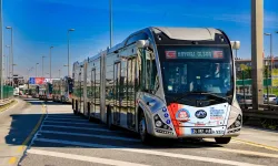 İSTANBUL'UN YENİ METROBÜSLERİ HİZMETE BAŞLADI