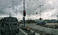 SICAKLIKLAR DÜŞÜYOR, KUVVETLİ SAĞANAK GELİYOR
