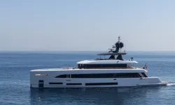 SÜPER YAT 'SIRENA 42M' MONACO'DA GÖRÜCÜYE ÇIKTI