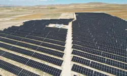 YEŞİL DÖNÜŞÜME GÜNEŞ ENERJİSİ KATKISI