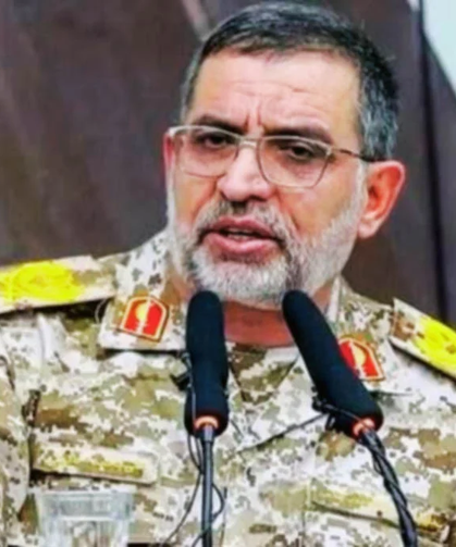 DEVRİM MUHAFIZLARI SÖZCÜSÜ NAİNİ'nin CENAZESİNE BİNLER KATILDI