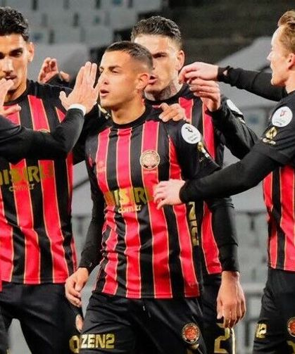 FENERBAHÇE, FATİH KARAGÜMRÜK'e 2-0 MAĞLUP OLDU