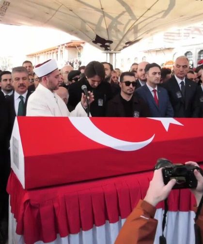 İLBER ORTAYLI, FATİH CAMİİ HAZİRESİNDE EBEDİYETE UĞURLANDI