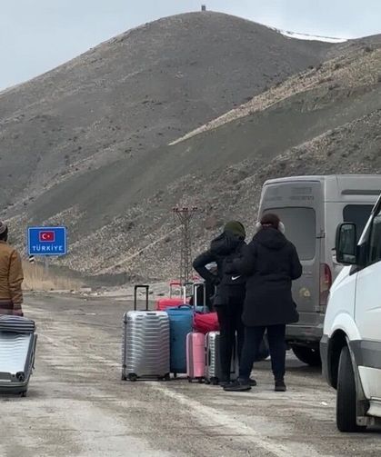 SALDIRILARIN 16. GÜNÜNDE İRANLILAR: "CANIMIZI VERİR, TOPRAK VERMEYİZ"