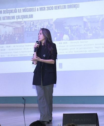 KUŞADASI'nda ÖĞRENCİLERE GİRİŞİMCİLİK SEMİNERİ