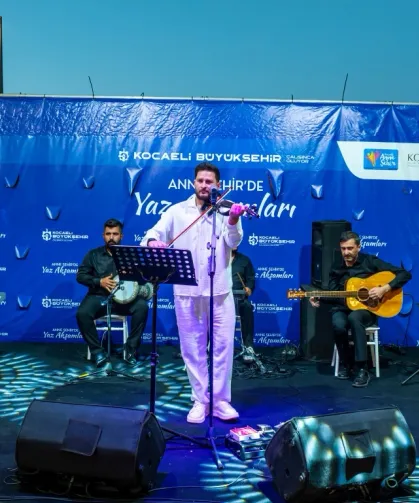 KOCAELİ'DE ARABESK RÜZGARI ESTİ