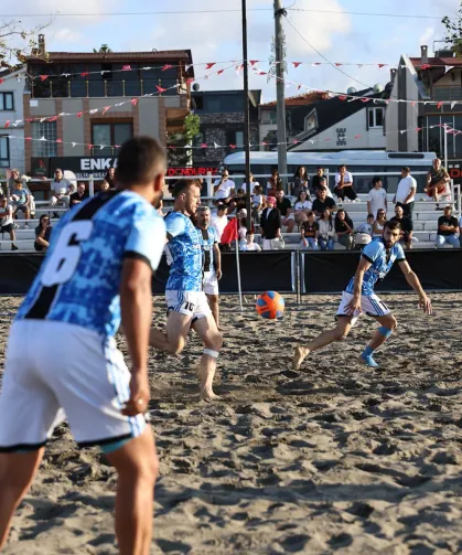 SAKARYA KOCAALİ SAHİLİNDE PLAJ FUTBOLUNDA HEYECAN ZİRVEDEYDİ