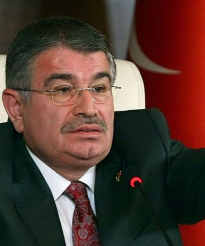 ESKİ BAKAN İDRİS NAİM ŞAHİN MAHKEMEDE İFADE VERDİ