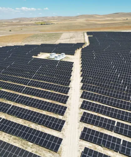 YEŞİL DÖNÜŞÜME GÜNEŞ ENERJİSİ KATKISI