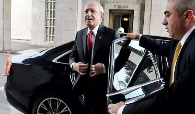 KEMAL KILIÇDAROĞLU 2 ARACINI TESLİM ETTİ