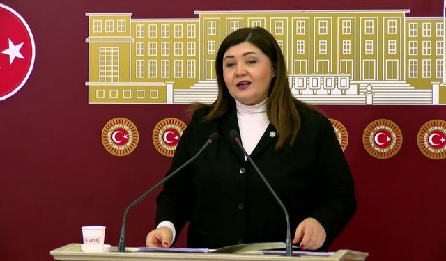 İYİ PARTİ'DEN GAZETECİLERİN AKREDİTASYONU İÇİN KANUN TEKLİFİ