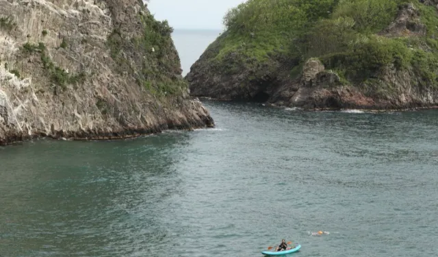 KARADENİZ'DE 19 MAYIS İÇİN KULAÇ ATTI.