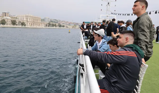 KONYALI GENÇLER HIZLI TRENLE İSTANBUL’U KEŞFEDİYOR