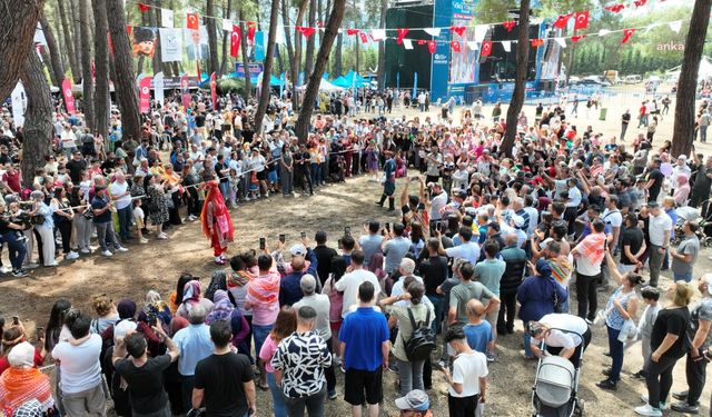YÖRÜK TÜRKMEN FESTİVALİ SON GÜNDE DE COŞKULUYDU