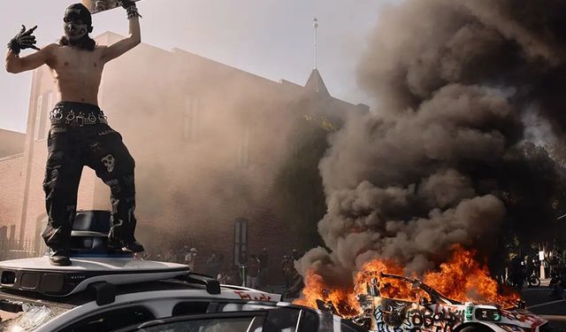 PENTAGON, LOS ANGELES’TAN DENİZ PİYADELERİNİ ÇEKİYOR