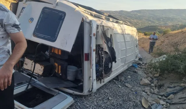 ADIYAMAN'da TRAFİK KAZASINDA 22 İŞÇİ YARALANDI