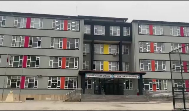 13 YAŞINDAKİ ÖĞRENCİ AKRAN ZORBALIĞI NEDENİYLE YOĞUN BAKIMDA