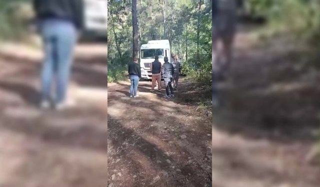 GÖÇEK'TE OSMANAĞA KOYUNA GİREN İŞ MAKİNALARINA BÜYÜK TEPKİ