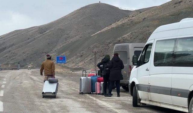 SALDIRILARIN 16. GÜNÜNDE İRANLILAR: "CANIMIZI VERİR, TOPRAK VERMEYİZ"