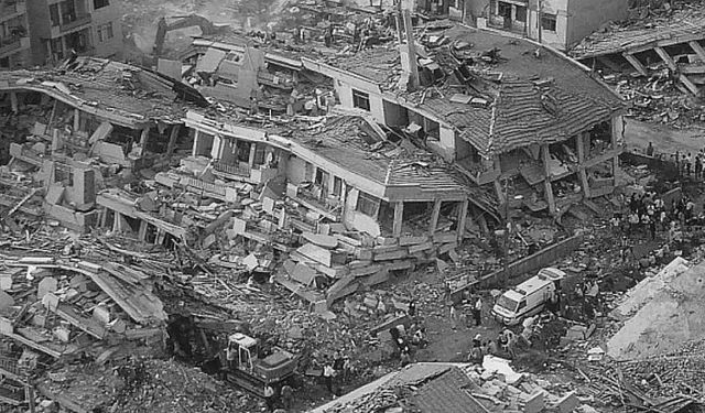 17 AĞUSTOS 1999, TAM 27 YIL GEÇTİ FELAKETİN ÜSTÜNDEN!