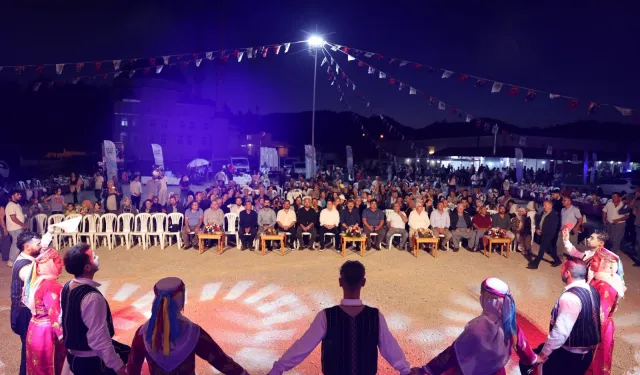 TOROSLAR İLÇESİNDE 2. ŞEFTALİ HASADI COŞKUSU