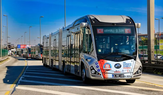 İSTANBUL'UN YENİ METROBÜSLERİ HİZMETE BAŞLADI