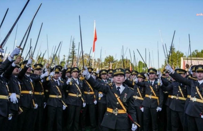 TEĞMENLERE DESTEK MESAJI PAYLAŞAN SAVCI AÇIĞA ALINDI