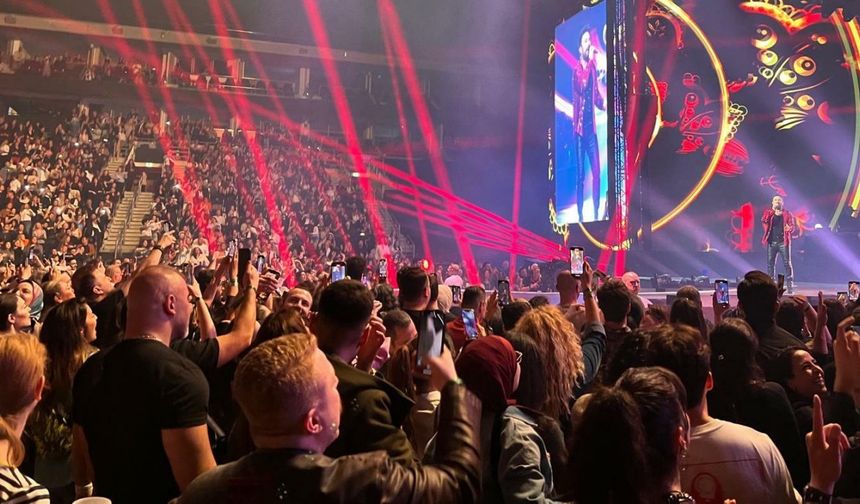 TARKAN’dan BERLİN’de UNUTULAMAYACAK BİR KONSER