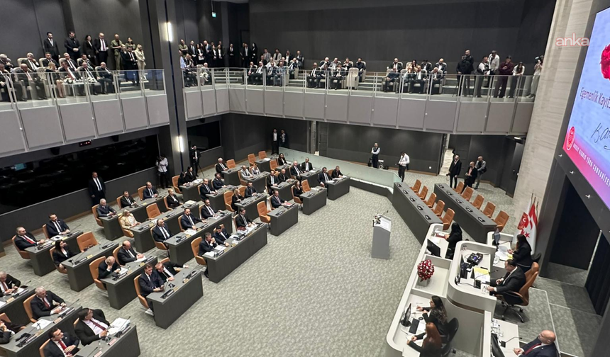 KKTC'NİN YENİ CUMHURBAŞKANI ERHÜRMAN GÖREVE RESMEN BAŞLADI