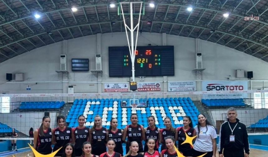 KIZ VOLEYBOL TAKIMI ÖĞRENCİLERİNİN FOTOĞRAFI SANSÜRLENDİ!