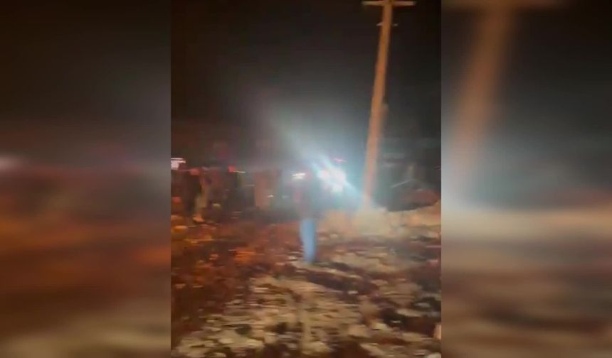 ŞANLIURFA'da ELEKTRİK KESİNTİSİ MAHALLELİYİ ÇILDIRTTI