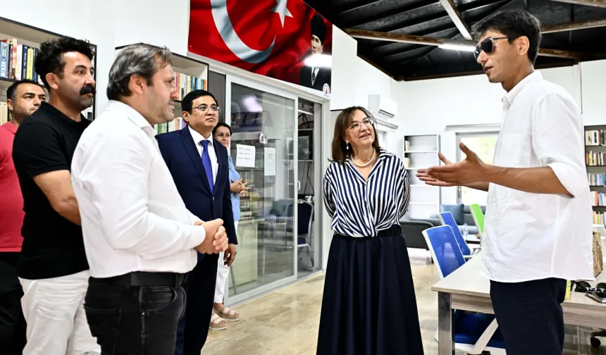 ANTALYA: "OĞUL AYTMATOV, BABA AYTMATOV'UN KÜTÜPHANESİNDE"