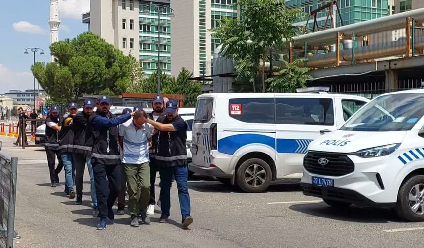 MİLLETVEKİLİNİ BIÇAKLAYAN ŞÜPHELİ PİŞMANMIŞ!