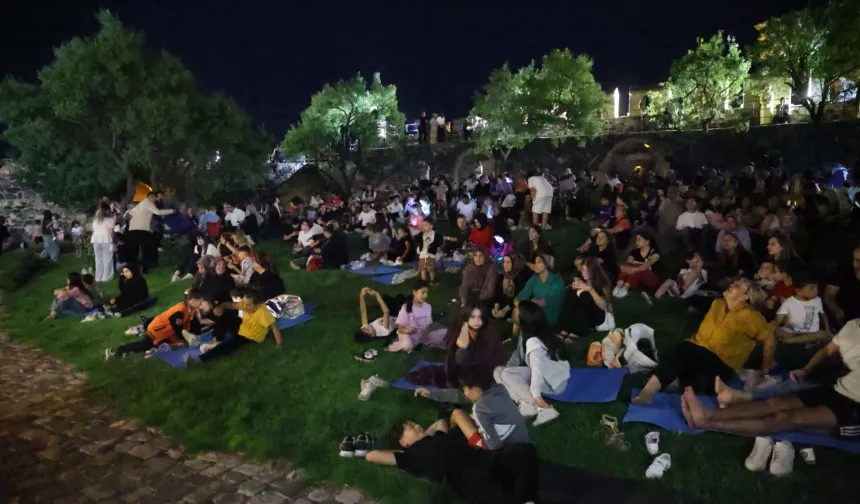 NEVŞEHİR'DE METEOR YAĞMURU VE BÜYÜLEYİCİ MÜZİK BİR ARADA