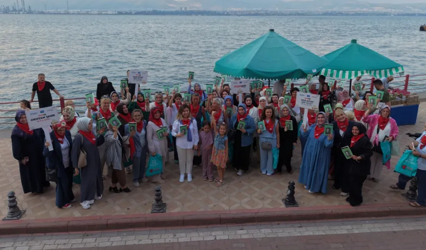 OKUYAN ŞEHİR KOCAELİ'DE "KÖRFEZ'E AÇILAN SAYFALAR"