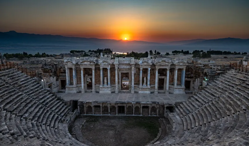 İTALYA VE TÜRKİYE'NİN PAMUKKALE'DE ARKEOLOJİK BULUŞMASI
