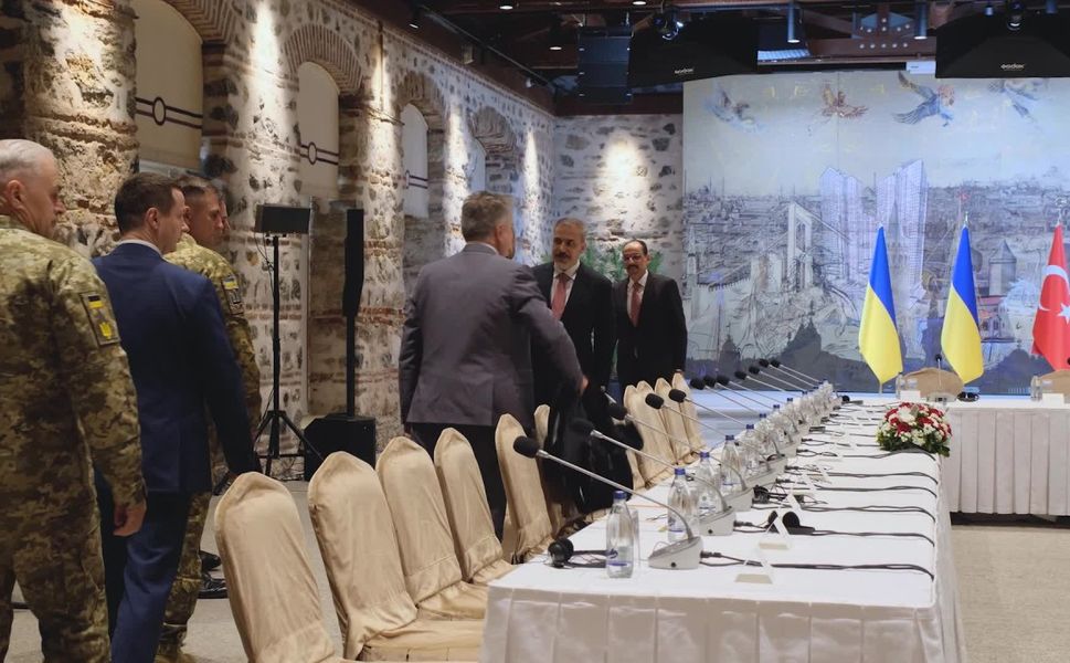 TÜRKİYE - RUSYA - UKRAYNA ÜÇLÜ TOPLANTISI SONA ERDİ