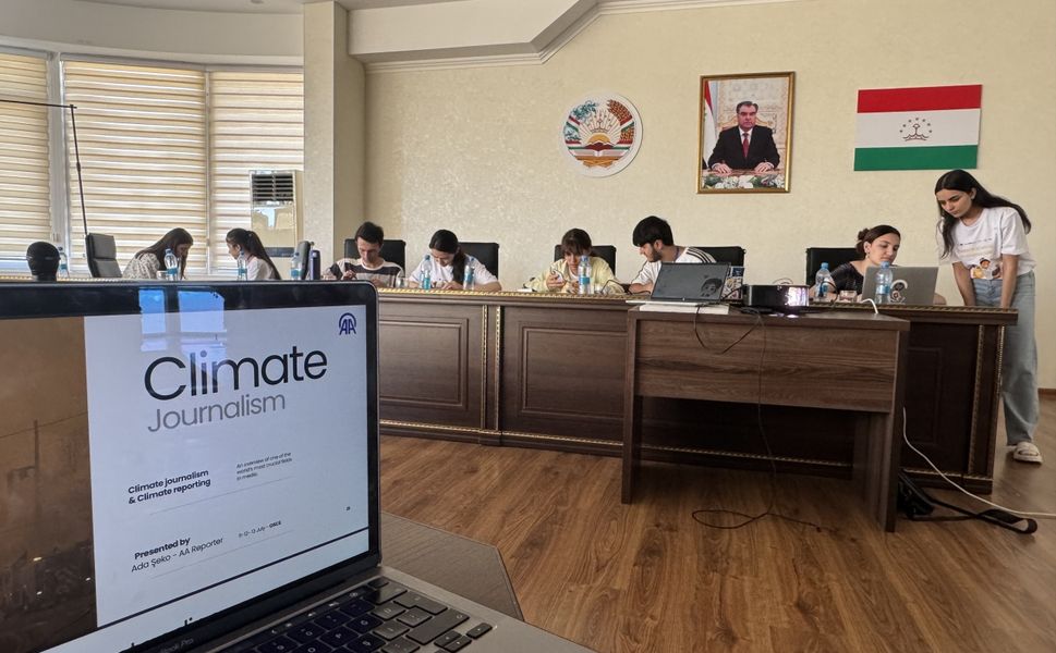 AGİT'İN OKULUNDA "AA" 'DAN İKLİM, ÇEVRE HABERCİLİĞİ EĞİTİMİ