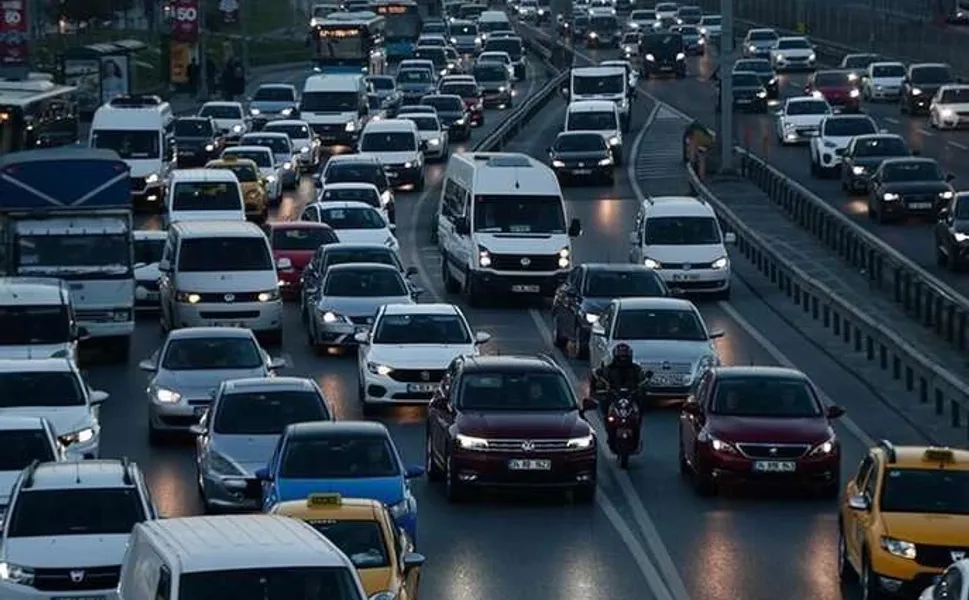 TRAFİĞE KAYITLI ARAÇ SAYISI 32 MİLYONU GEÇTİ
