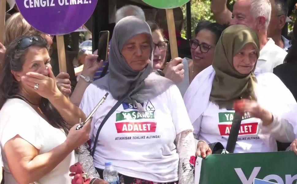 ZEYTİN NÖBETİ MECLİS’E TAŞINDI: “DEREMİZE DOKUNMA!”