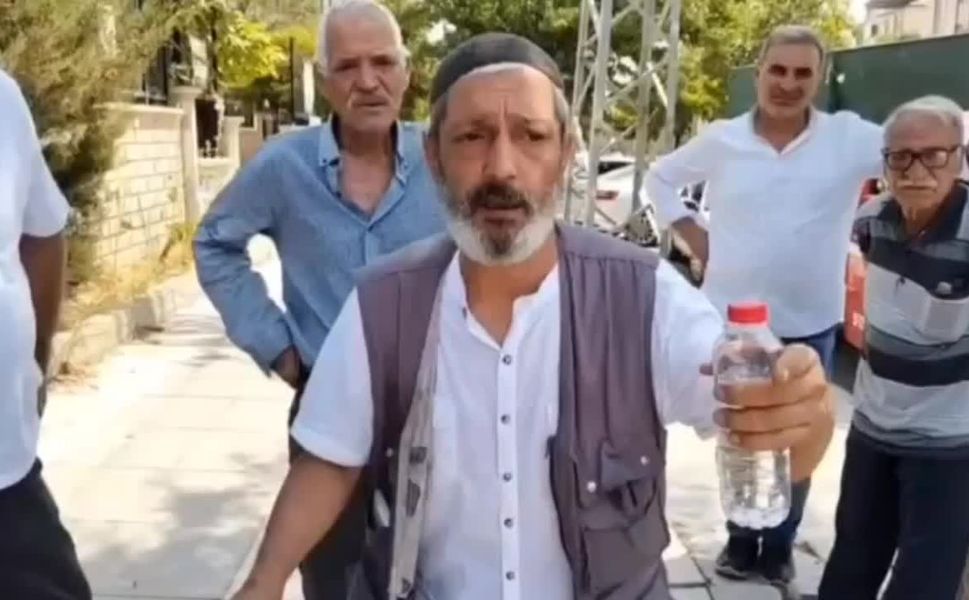 BİZ TERORİST DEĞİLİZ, MAHKÛM DEĞİLİZ, YOKSULUZ!