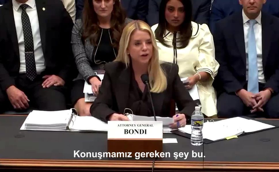 ABD ADALET BAKANINA "MİLYARDERLERİ KORUYORSUN" SUÇLAMASI