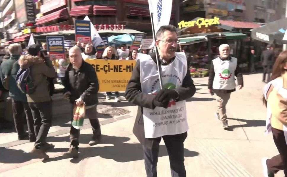 TÜM EMEKLİLER SENDİKASI: "SANDIKTA GÖRÜŞECEĞİZ"