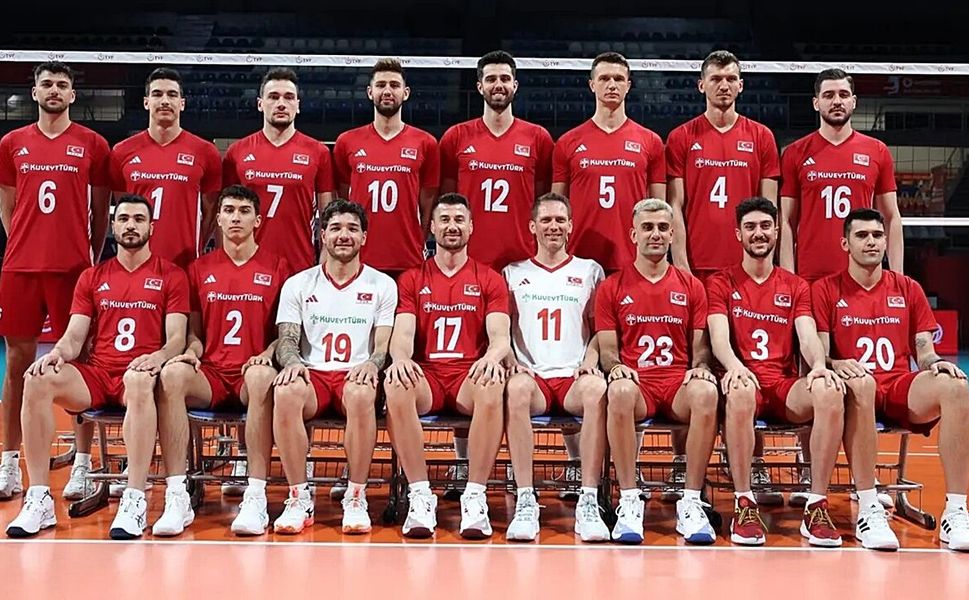 FİLENİN EFELERİ SLOVENYA'YA 3-0 YENİLEREK ELENDİ